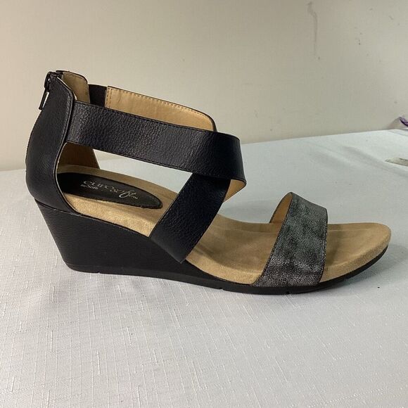 Euro Soft Women’s Black and Gunmetal Strappy Wedge Sandal Size 10 - Picture 5 of 10